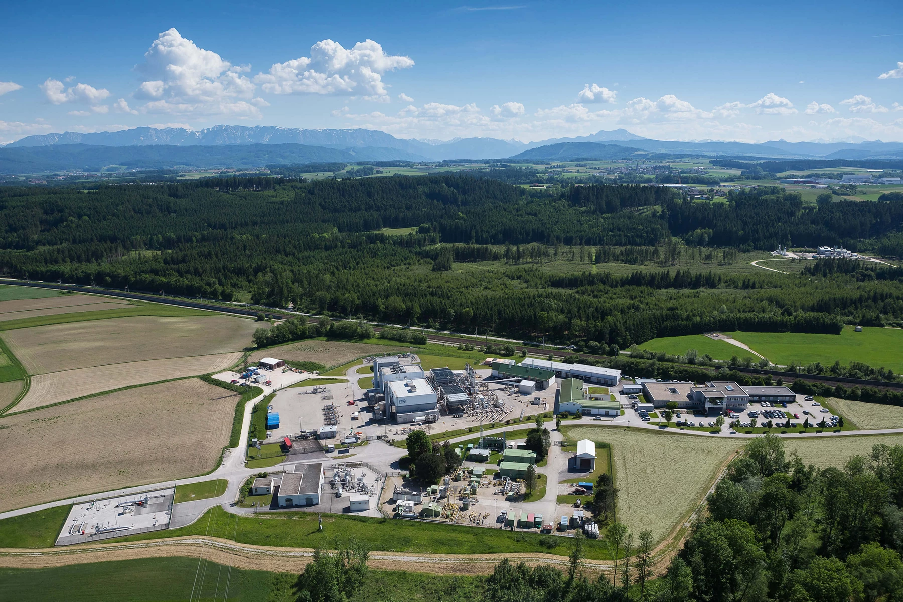 Aerial photograph of the Puchkirchen storage facility and office building in Gampern